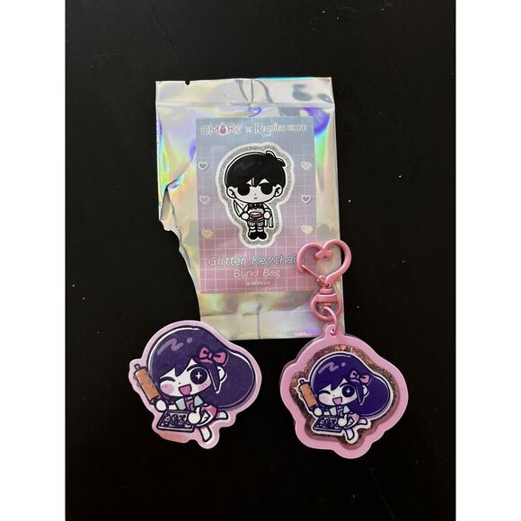 OMORI X REQUIEM CAFE: AUBREY GLITTER KEYCHAIN BLINDBAG - Picture 1 of 1